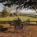 Ξενοδοχείο με διαμερίσματα Podere Fontegallo 4*