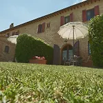 Podere Fontegallo Apartahotel
