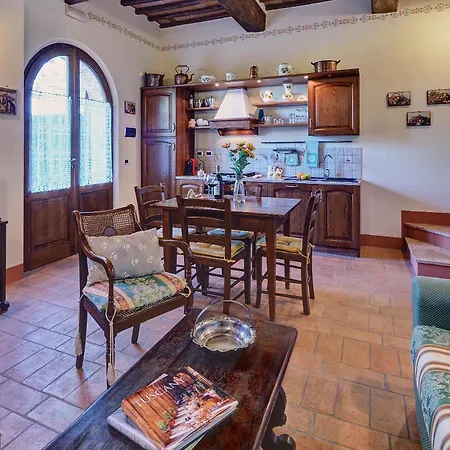 Podere Fontegallo 아파트호텔 4*